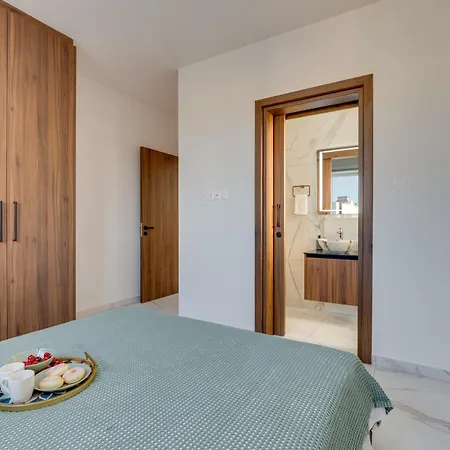 Oasis Luxury B101 - Pool View *